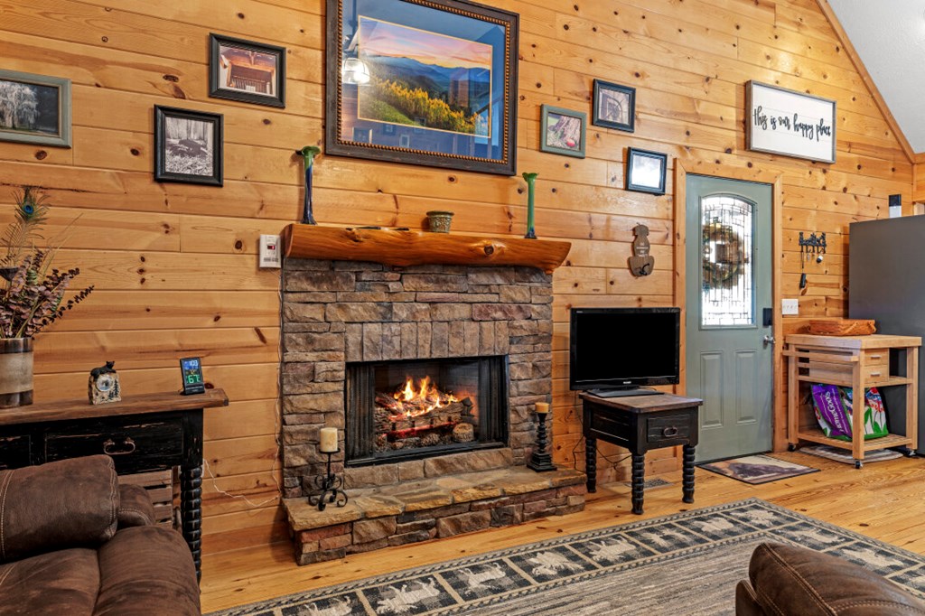 420120 Young Harris Residential