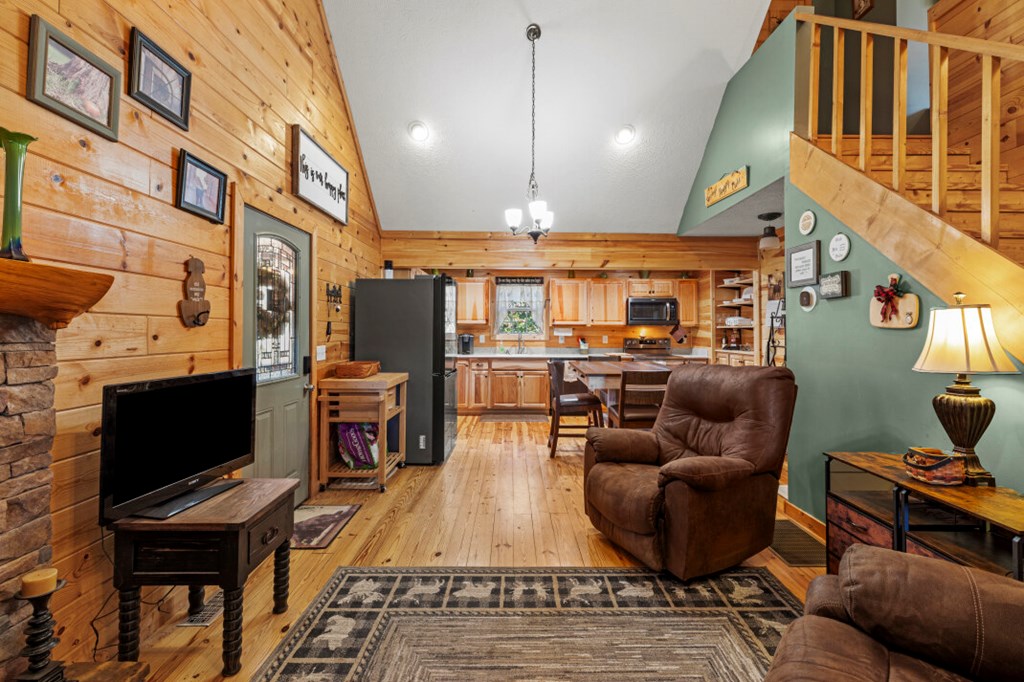 420120 Young Harris Residential