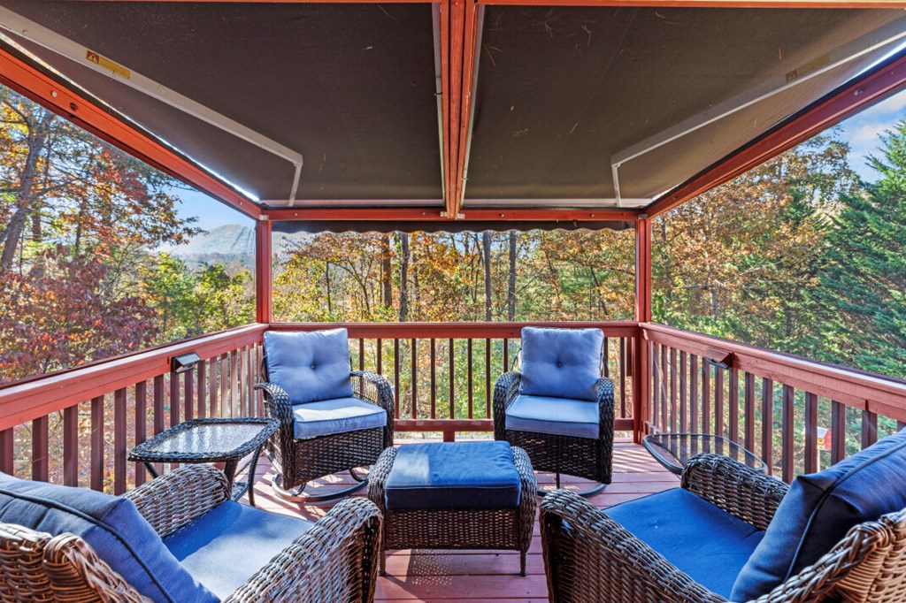 420120 Young Harris Residential