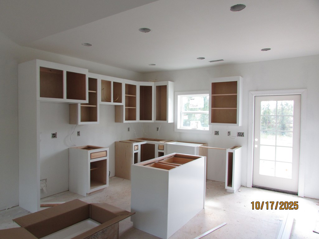 420142 Hayesville Residential