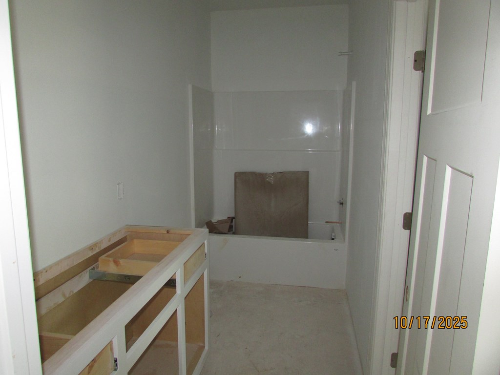 420142 Hayesville Residential