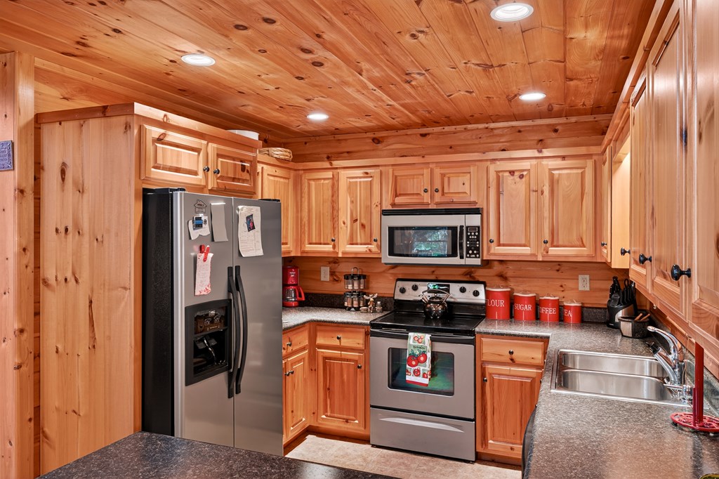 420145 Morganton Residential