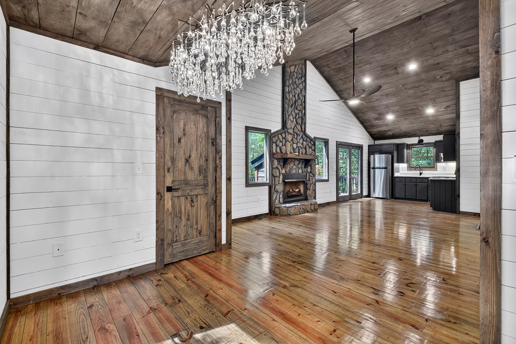 420189 Epworth Residential