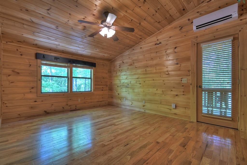 420204 Blue Ridge Residential